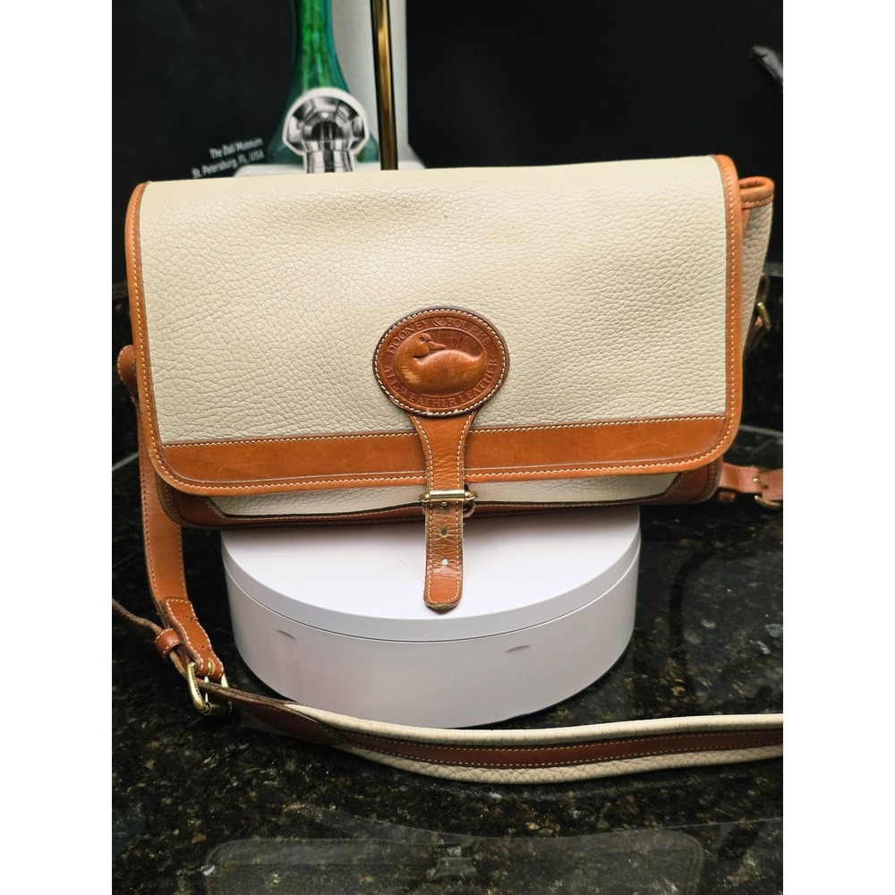 Dooney & Bourke Crossbody Bag Medium Cream Tan All Weather Leather Vintage Duck
